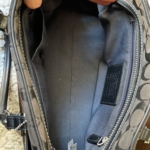 Coach Signature Hampton Bag Signature Canvas Shoulder Bag - Picture 4 of 8